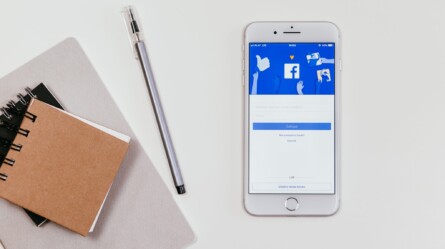 Five Ways to Combine Email and Facebook Marketing